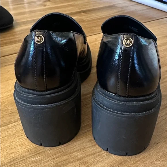 MICHAEL KORS ⭐️ 3” leather loafers - Picture 6 of 11